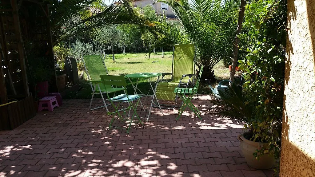 Villa Petit studio au calme à La Crau 0*,